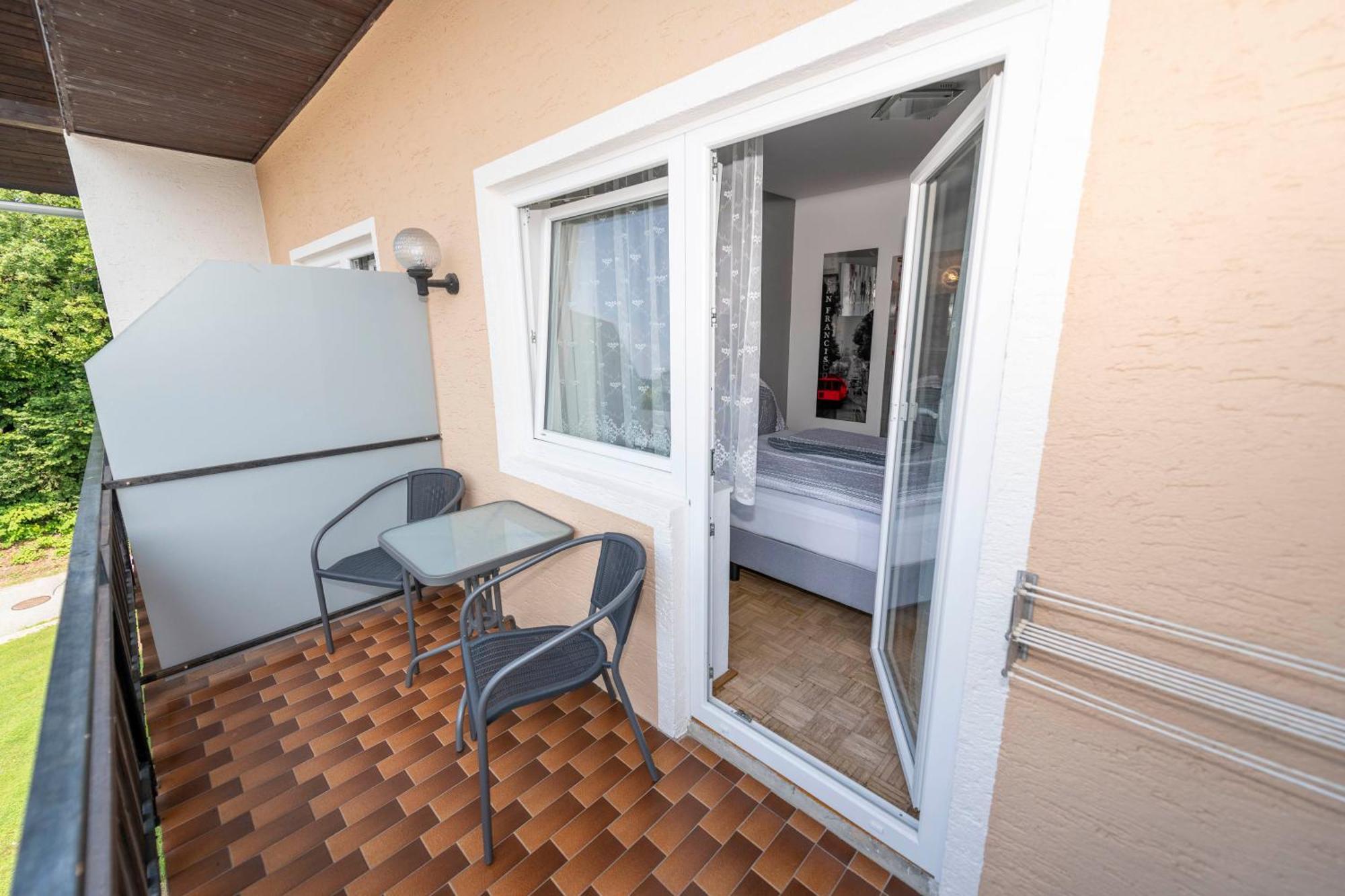 Gaestehaus Genf Velden am Wörthersee Room photo